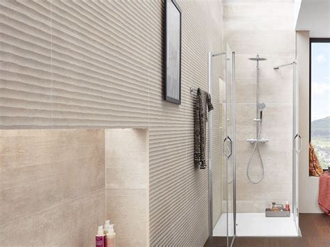 Individuell, verlässlich und aus einer hand. DIANA Move Schwingtüren-Eckeinstieg mit DIANA Life2 ...