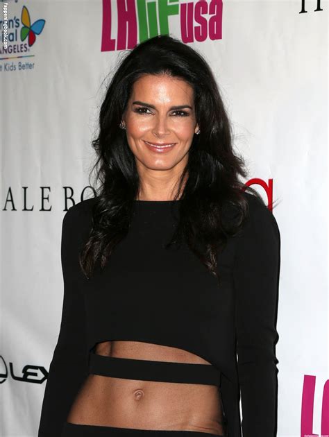 🔺 Angie Harmon Nude Yes Porn Pic