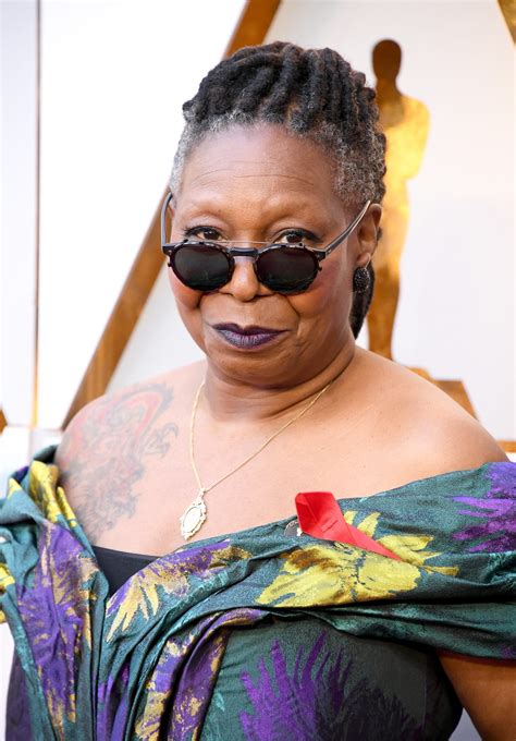 Whoopi Goldbergs Tattoo At The 2018 Oscars Red Carpet Hellogiggles