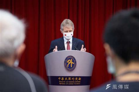The site owner hides the web page description. 蔡英文接見捷克參議長 韋德齊贈「守護天使」保護台灣人民-風傳媒