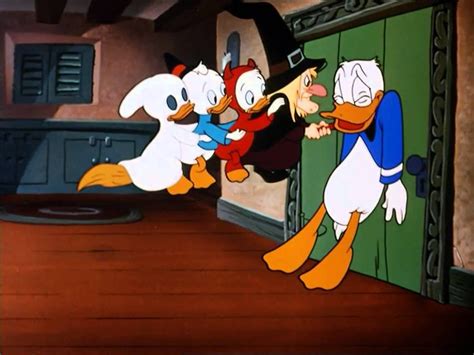 Donald Duck Cartoons And Chip An` Dale Cartoons New Compilation 2015