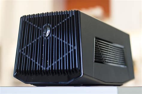 Dell Claims Its External Graphics Card Tech Beats Thunderbolt 3 Options
