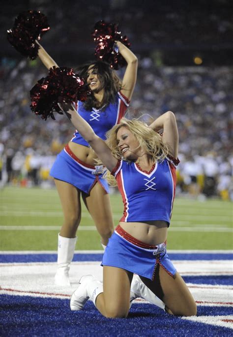State Lawmaker Wants New York Sports Teams To Pay Fair Wages To Cheerleaders New York Daily News