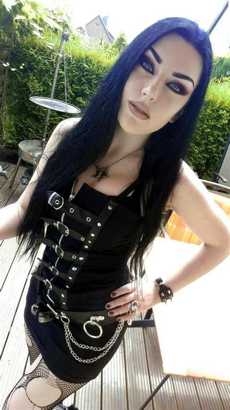 Pin By Volkan Volkan On Baph O Witch Model Goth Beauty Women Cool Girl
