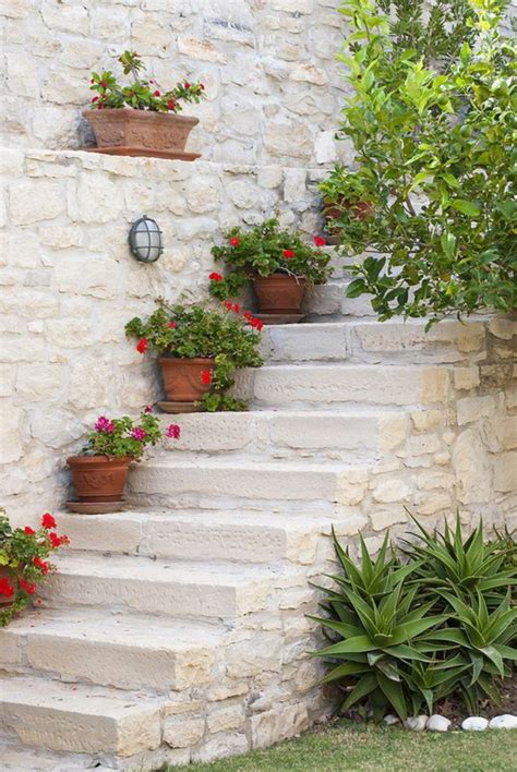 Garten Deko Ideen - Die Garten- oder Haustreppe mit Blumen ...