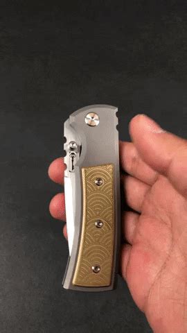 Share the best gifs now >>>. 4 Common Opening Methods for EDC Pocket Knives ...