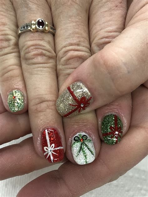 Christmas Presents Glitter Gel Nails Light Elegance Red Buttercream