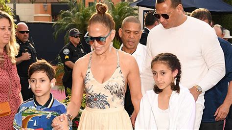 Jennifer Lopezs Kids Everything To Know About Twins Max And Emme