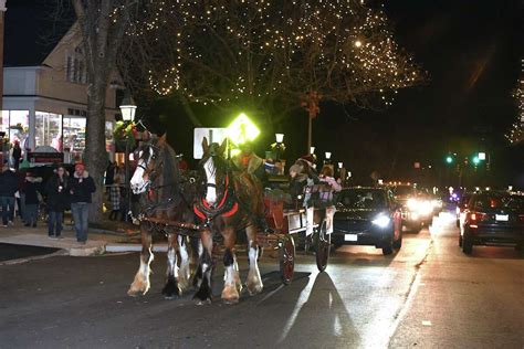 Ridgefield Celebrates Christmas Season With Holiday Stroll