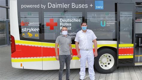 Daimler Buses baut einen Überlandbus um zum Transportbus für Corona