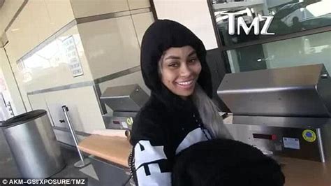Rob Kardashians New Girlfriend Blac Chyna Arrested At Austin Airport