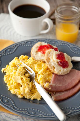 In addition to the typical ingredients involved in making the favorite breakfast staple, including eggs, salt, and pepper, deen throws in some sour cream, and a bit of water, when making her signature recipe for the lady's perfect scrambled eggs. in her recipe, deen calls for one tablespoon of. The Lady's Perfect Scrambled Eggs | Recipe | Recipes ...
