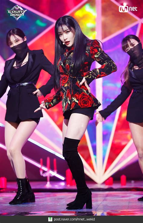 moda kpop kpop girl groups korean girl groups kpop girls kpop fashion outfits stage outfits