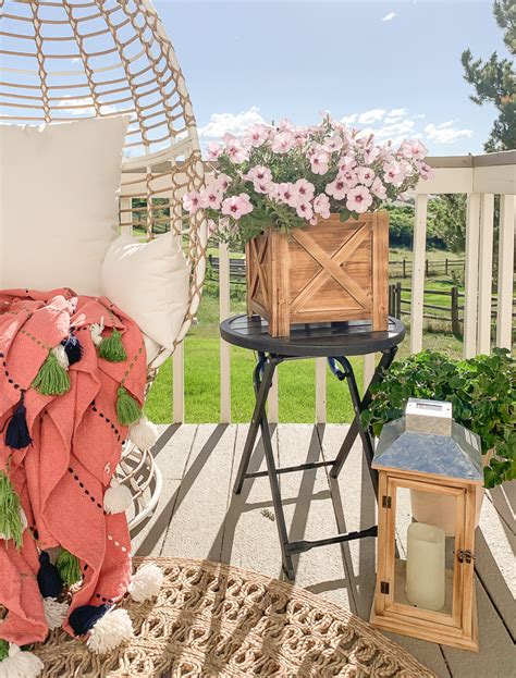 Patio table 8 seater 1.8m x 1m , 1 or 2 centre panels of 500mm each are removable to adjust the table to shorter lengths of either 1.3m or 800mm long made out of a fibreglass compound. Outdoor Egg Chairs Under $500