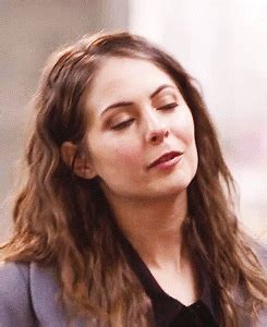 Willa Holand Willa Holland Gif Thea Queen Colton Haynes Life Is