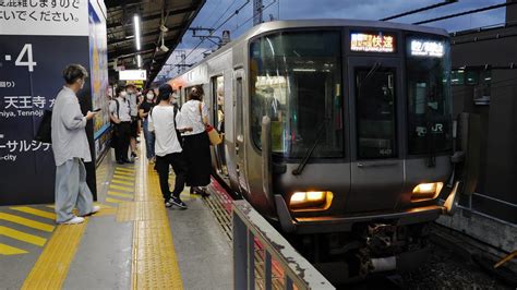 JR阪和線人身事故8月12日17時32分頃JR阪和線の久米田駅下松駅間の踏切で発生した人身事故の影響でダイヤが大幅に乱れました西
