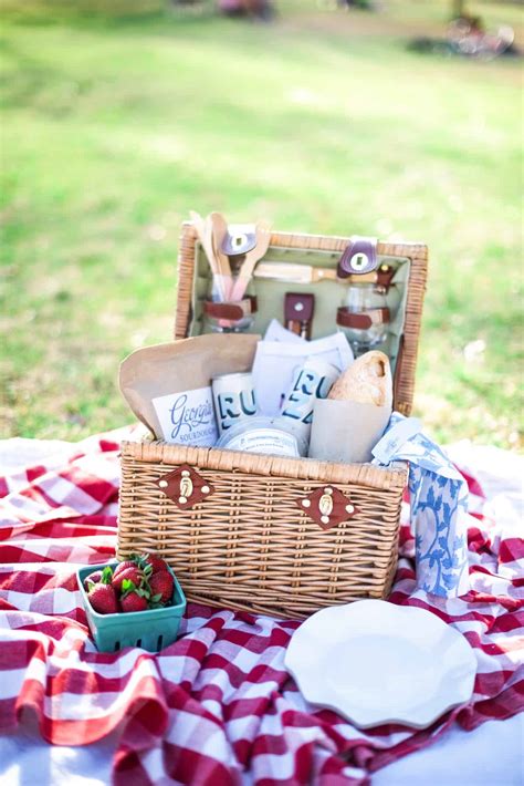 Elements Of A Perfect Summer Picnic Darling Down South