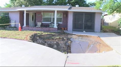 6 Homes Evacuated In Florida Town Over Possible Sinkholes Abc News