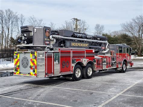 New Pierce Fire Truck Velocity 100 Ascendant Mid Mount Tower