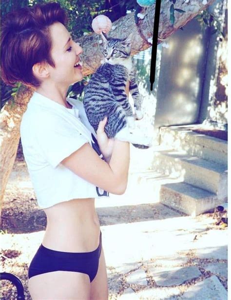 Emma Fitzpatrick Celebhub In 2020 Celebrities Female Social Media Stars Instagram Models