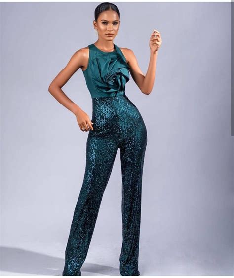 Latest Stylish And Chic Jumpsuit Styles For Beautiful Ladies