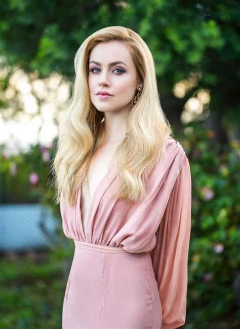 Amanda Schull Nude Pictures Are Sure To Keep You At The Edge Of Your Seat The Viraler