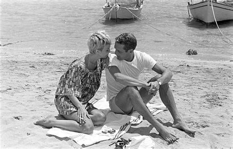 0 Paul Newman And Joanne Woodward On A Beach Of Cyprus 1960 Paul Newman Joanne Woodward Lights