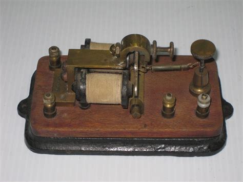 Antique Vintage Menominee 20 Morse Code Telegraph Relay Sounder Key