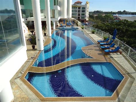 1 jalan tunku abdul rahman, sabah: Pool - Picture of Le Meridien Kota Kinabalu - Tripadvisor