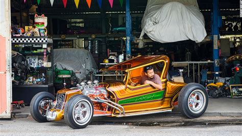 10 Of The Worlds Most Incredible Custom Cars