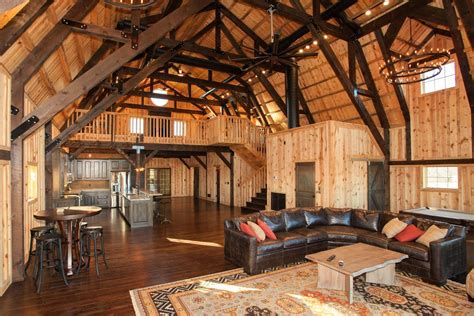 Wow Gorgeous Barn Home With An Open Floor Plan The Dark Beams Really