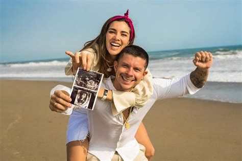Mario Hart Y Korina Rivadeneira Serán Padres El Recuento De Su Historia De Amor Fotos Peru