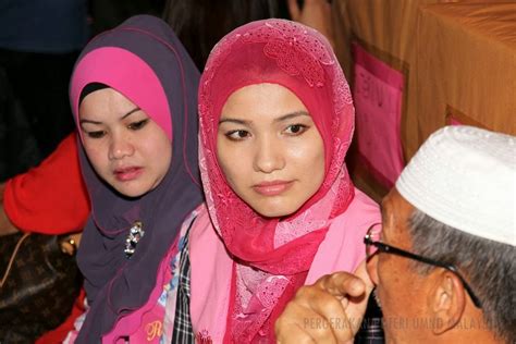 Menara dato' onn, pwtc, kuala lumpur, malaysia. Zahida Zarik Khan: February 2014