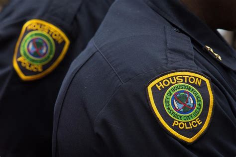 Houston Police Officer Under Investigation After Participating In Us Capitol Riot Eagle Pass