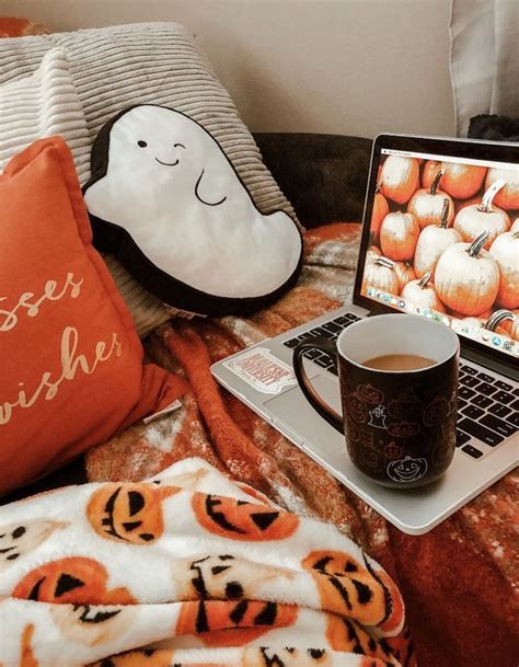 P I N T E R E S T Nicolesvibes ☼ Casa Halloween Fall Halloween Decor