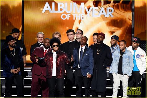 Bruno Mars Wins Album Of The Year With 24k Magic At Grammys 2018 Photo 4023354 Bruno Mars