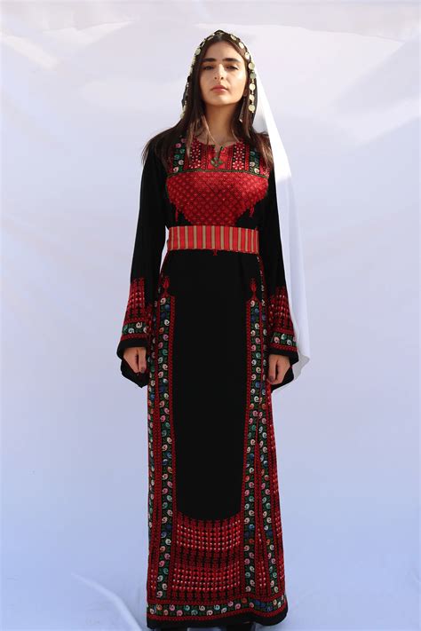 Laila Hand Embroidered Traditional Palestinian Dress Thobe Deerah