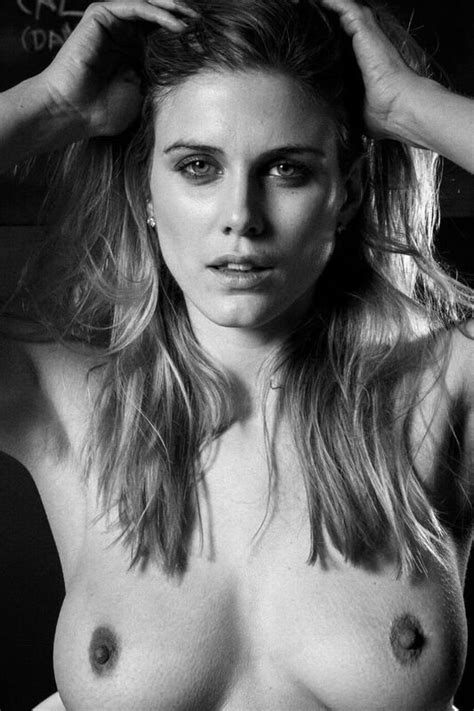 Ashley James Topless 13 Photos Thefappening
