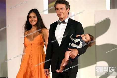 Nina Verdelli With Alessio Boni And Son Lorenzo Boni During The Red