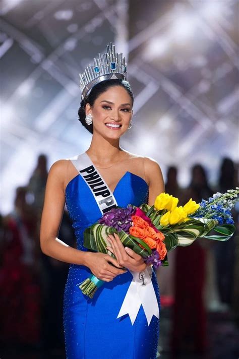 Miss Philippines Was Crowned Miss Universe 2015 After The Crown Was