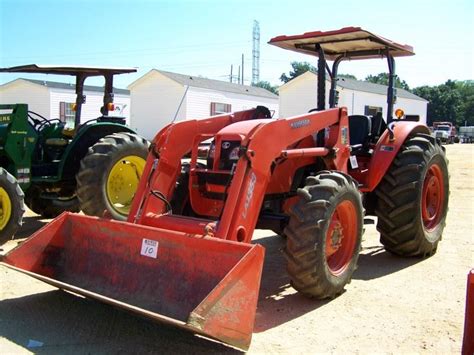 Kubota M8540 4x4 Farm Tractor