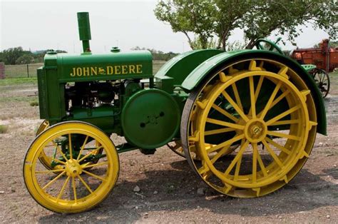Two Cylinder Club Showcasing Antique John Deere Tractors Plainview