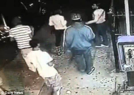 Fatal Shooting At Bodega Is Captured On Surveillance Video Daily Mail