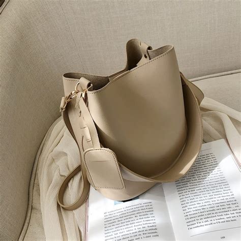 Casual Wide Strap Buckets Bag Designer Women Shoulder Bags Luxury Pu