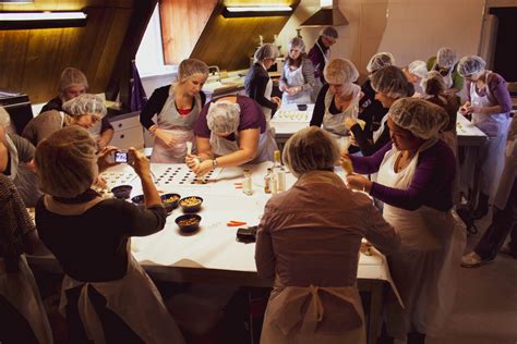 Bonbon Workshop In Nijmegen Voor Echte Chocoladeliefhebbers Leisureteam