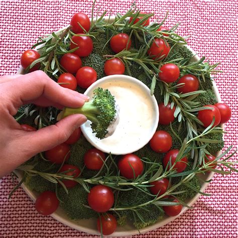 Kick off christmas dinner or your holiday party with these delicious christmas appetizer ideas. Christmas Wreath Shaped Veggie Platter Appetizer Recipe - Melanie Cooks