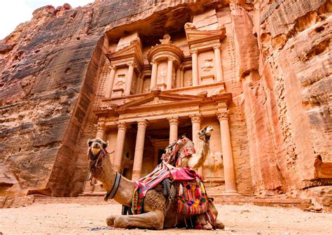 9 Pro Tips For Visiting Petra Without Looking Like A Total Tourist
