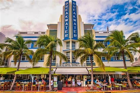 Miami South Beach Art Deco Walking Tour 2024