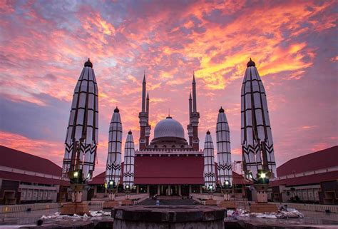 5 Foto Masjid Agung Jawa Tengah Yang Akan Membuatmu Serasa Di Timur