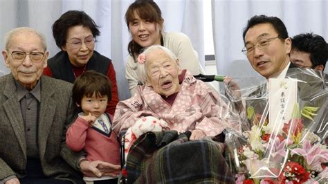 Worlds Oldest Person Turns 117 Reveals Secret To Long Life Abc News